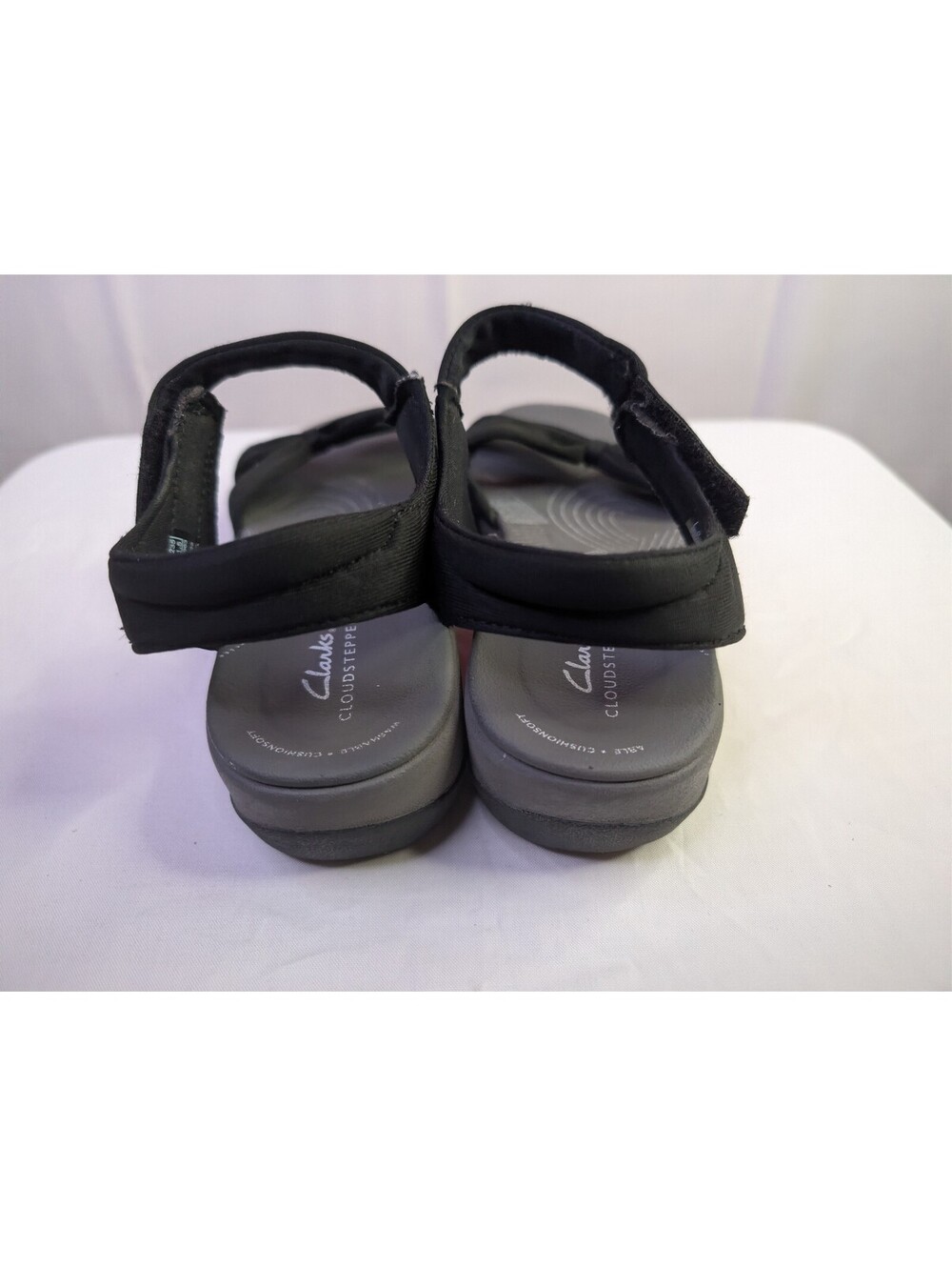 Clarks Women's Black Adjustable Bow Sandals Size 7.5